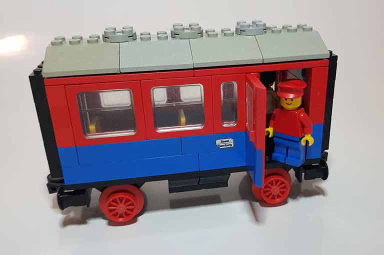 LEGO® 7818 - Passagier Waggon Quelle: retro-steine
